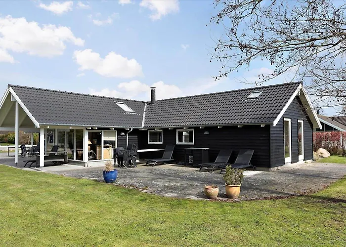 M187-vaeggerlose-baeverstien-48 * Bøtø By